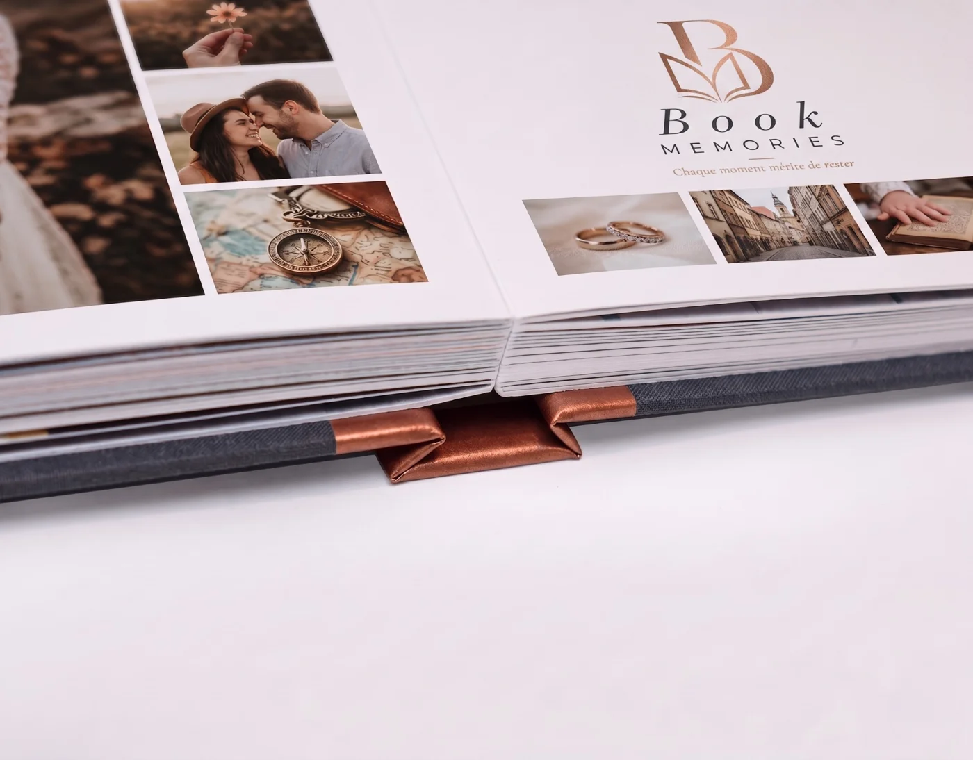 Album Book Memories ouvert : pages de photos des invités, reliure à plat, dos toilé